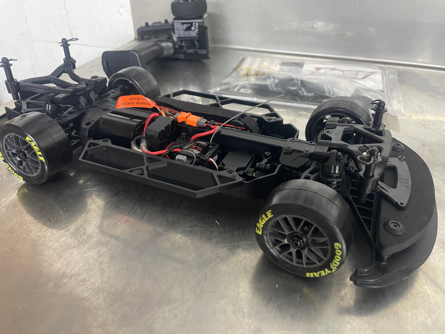 Losi NASCAR Complete Car Less Body 2025