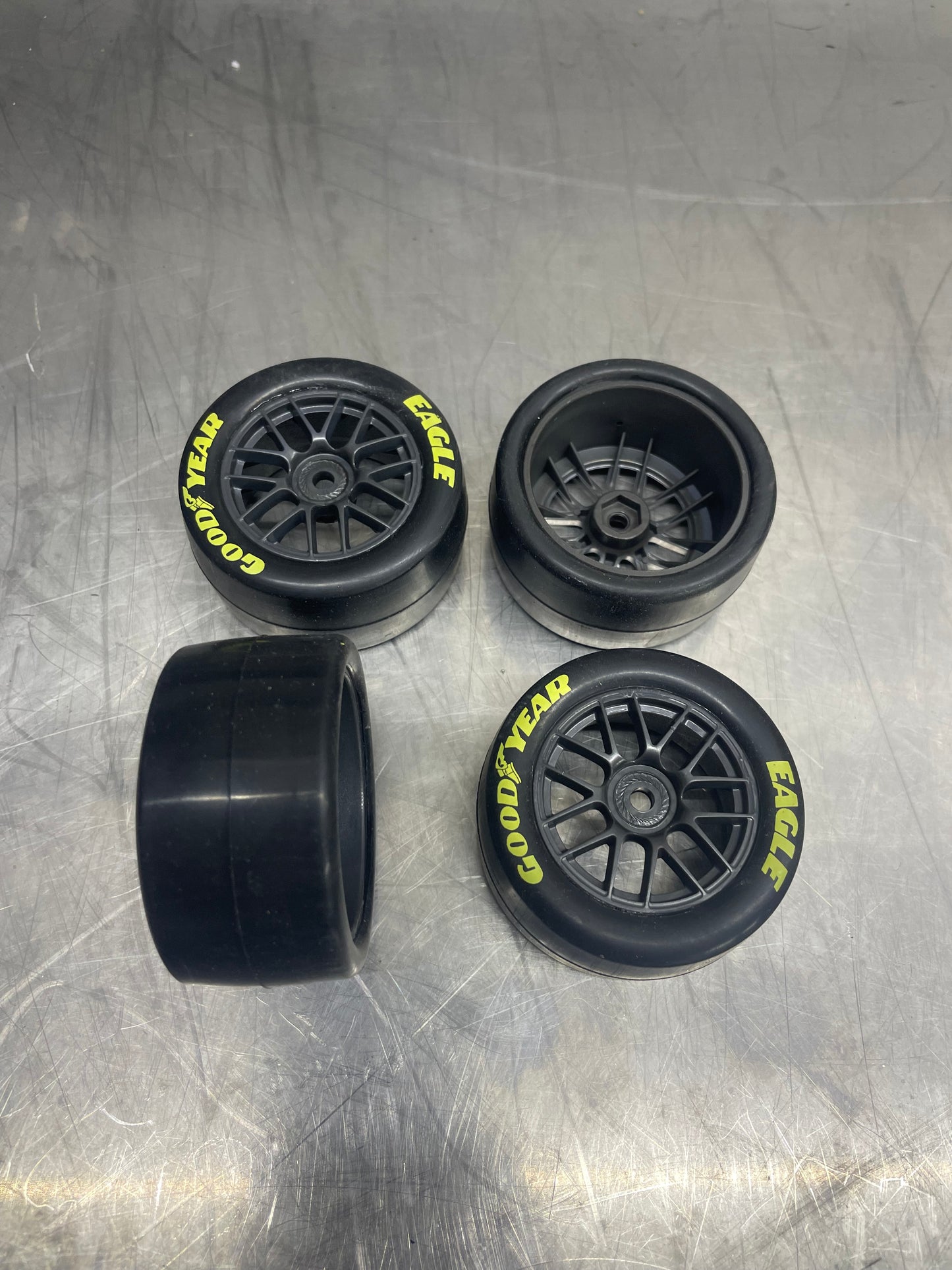 Losi NASCAR Medium Tire Set (take offs)