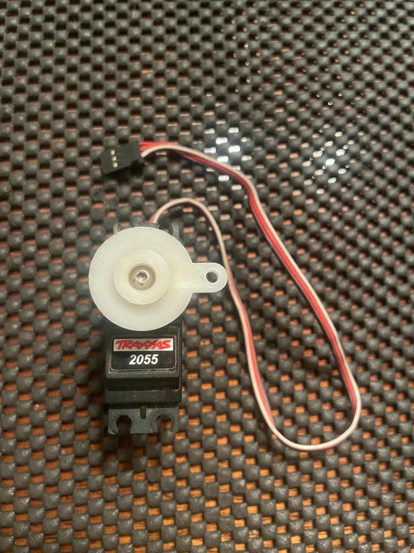 USED Traxxas 2055 Steering Servo