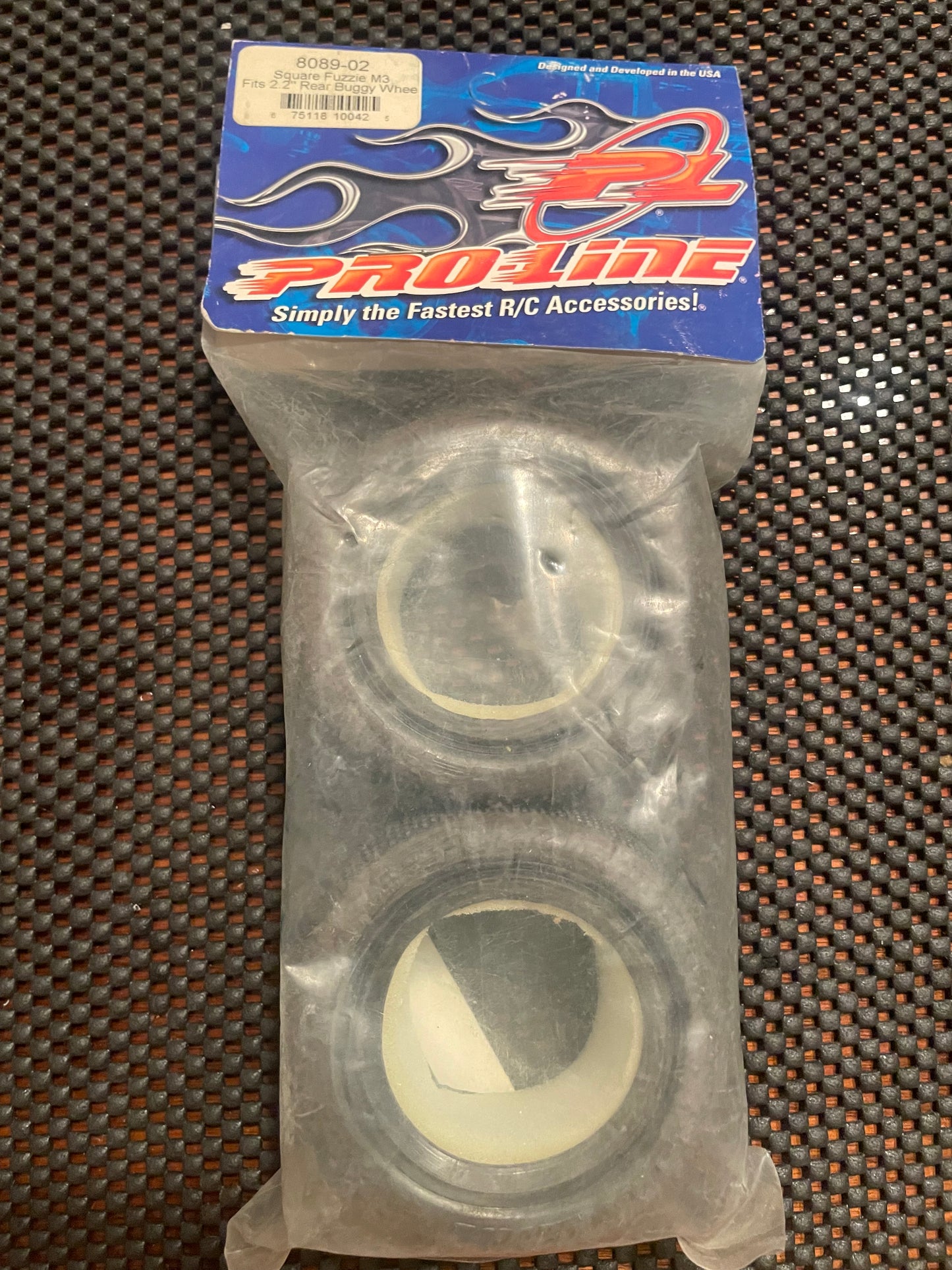 Proline 2.2 Buggy Rear Tire Set M3 Square Fuzzie