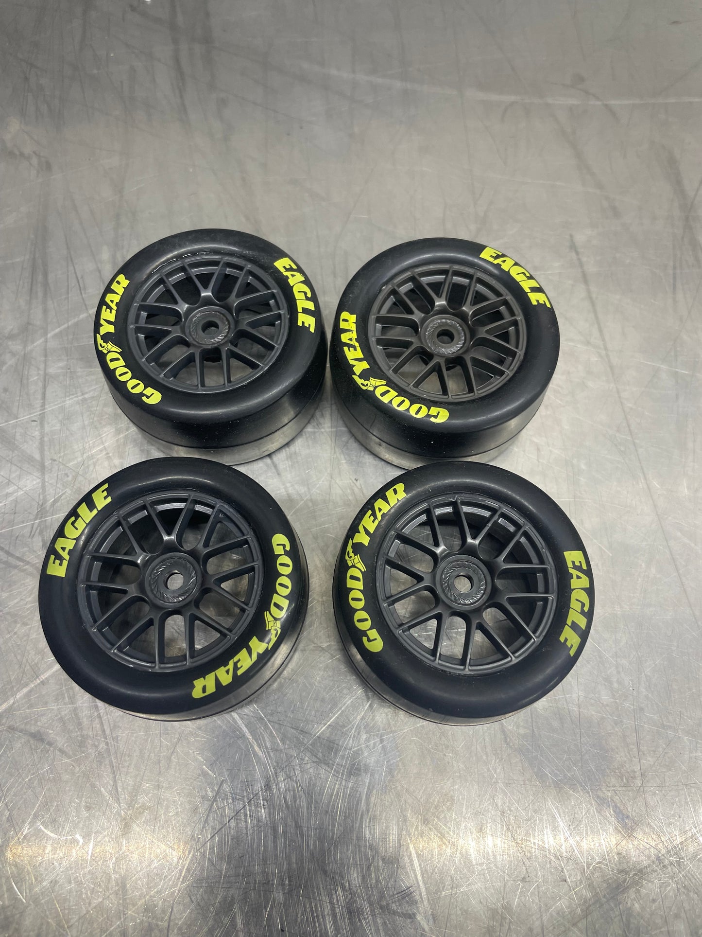 Losi NASCAR Medium Tire Set (take offs)