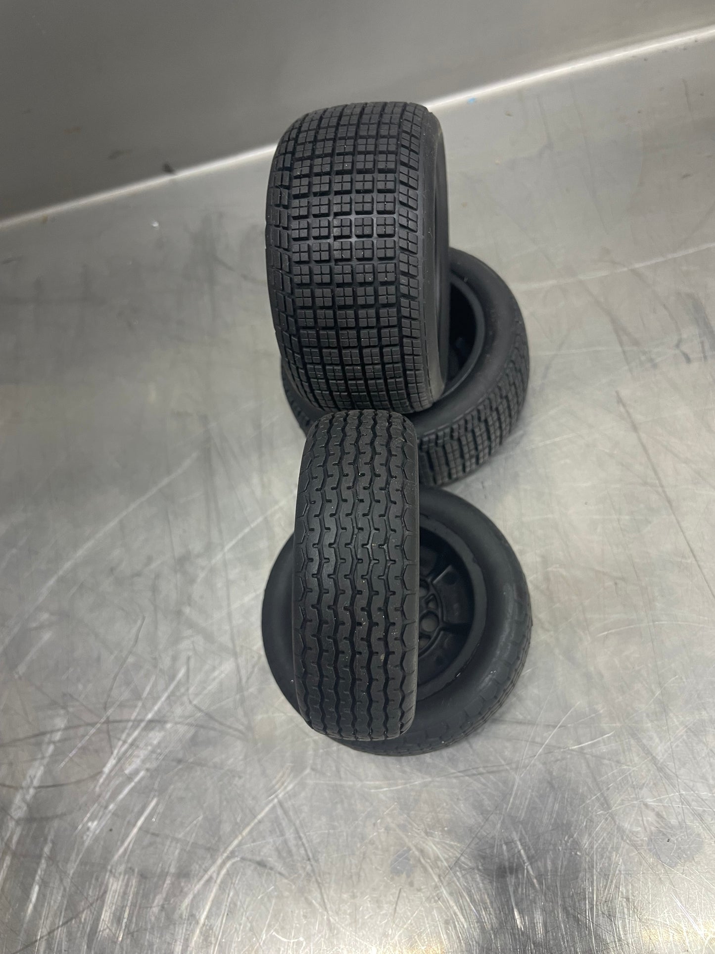Losi Sprint Car Soft Tire & Wheel full set