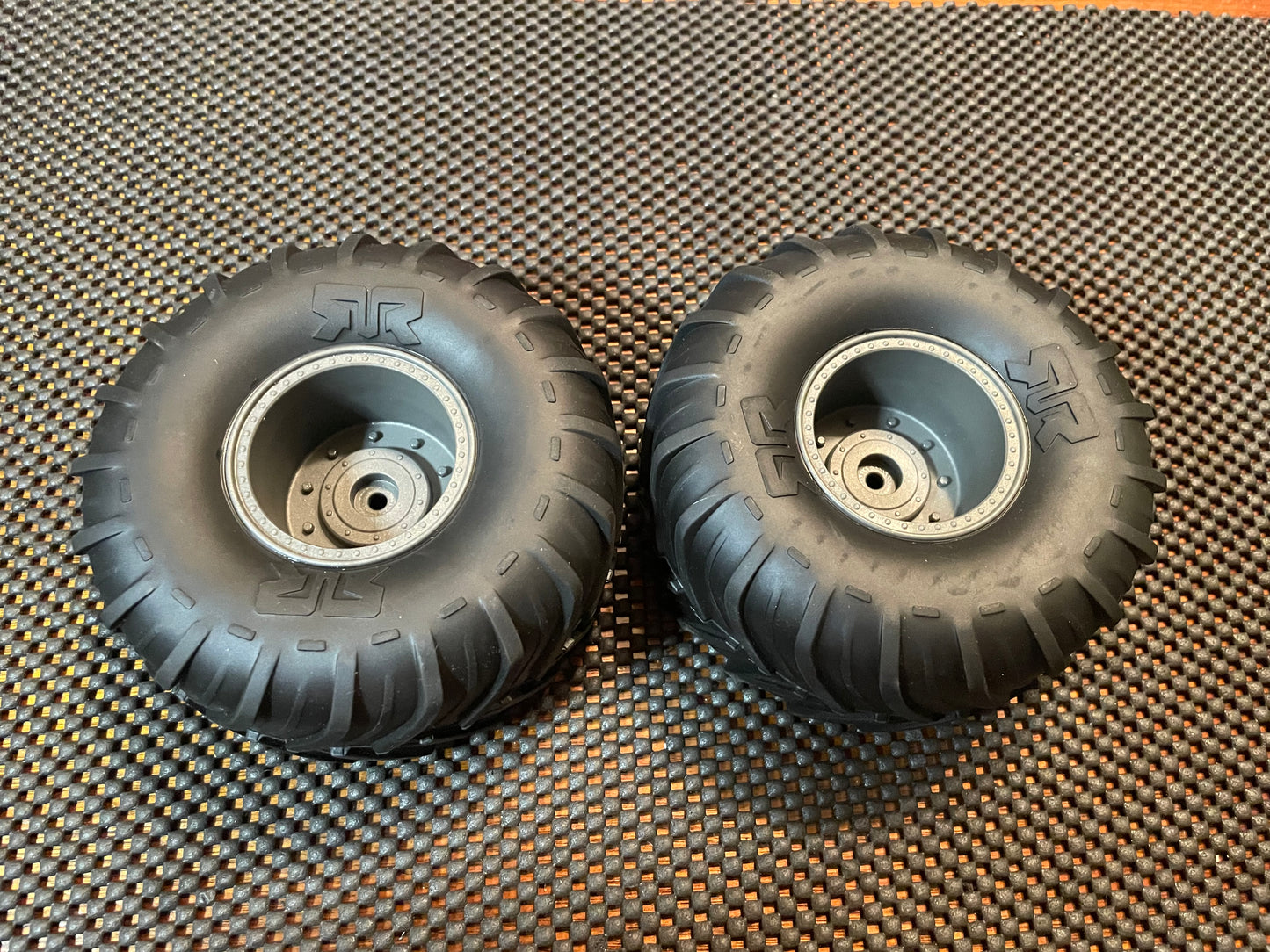 ARRMA Gorgon Tire & Wheel pair