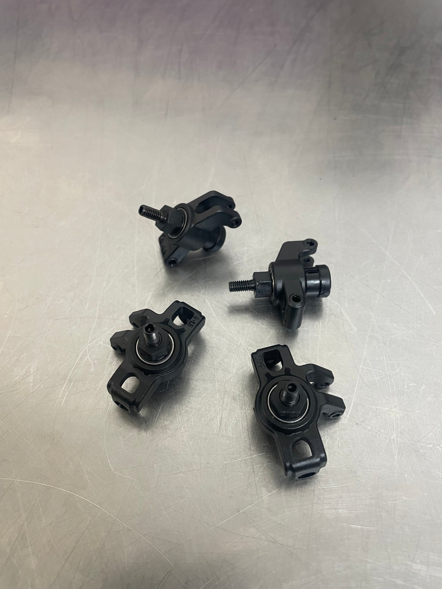 Losi NASCAR/ALM Front and Rear Hub Assembly’s