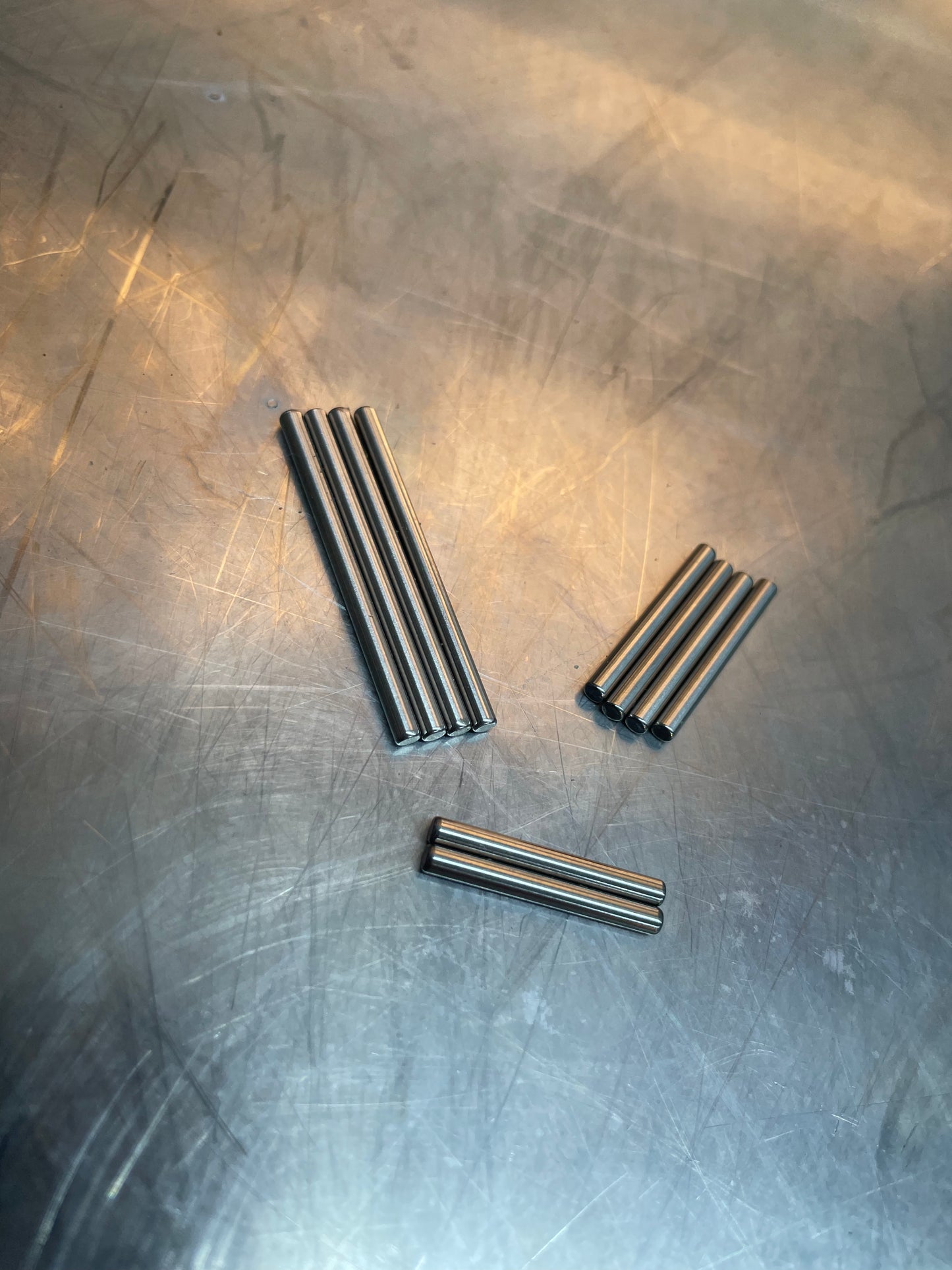 Losi NASCAR / ALM Hinge Pin Set